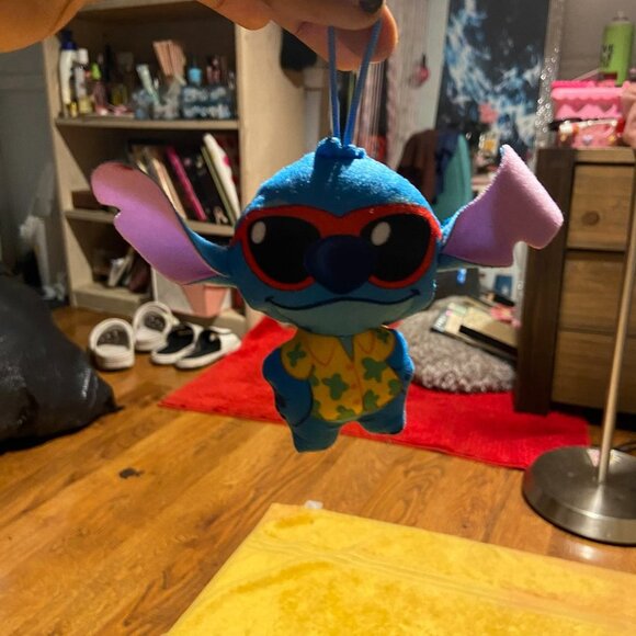 Mini Stitch Plush - Picture 4 of 10